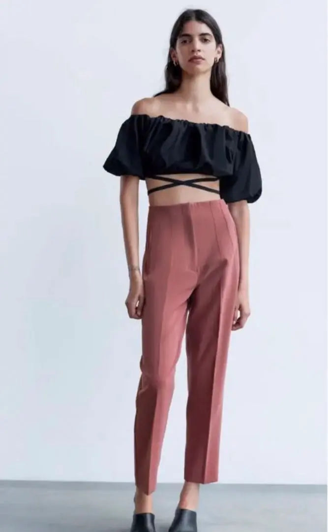 [XS] Pantalones de tiro alto y cónicos Marsala de ZARA