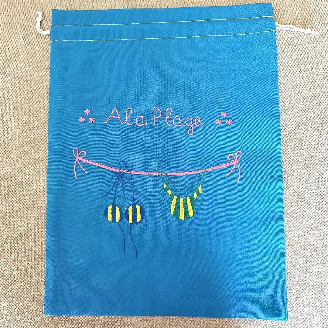 ③Large embroidery drawstring bag, lingerie bag, purchased locally in Vietnam