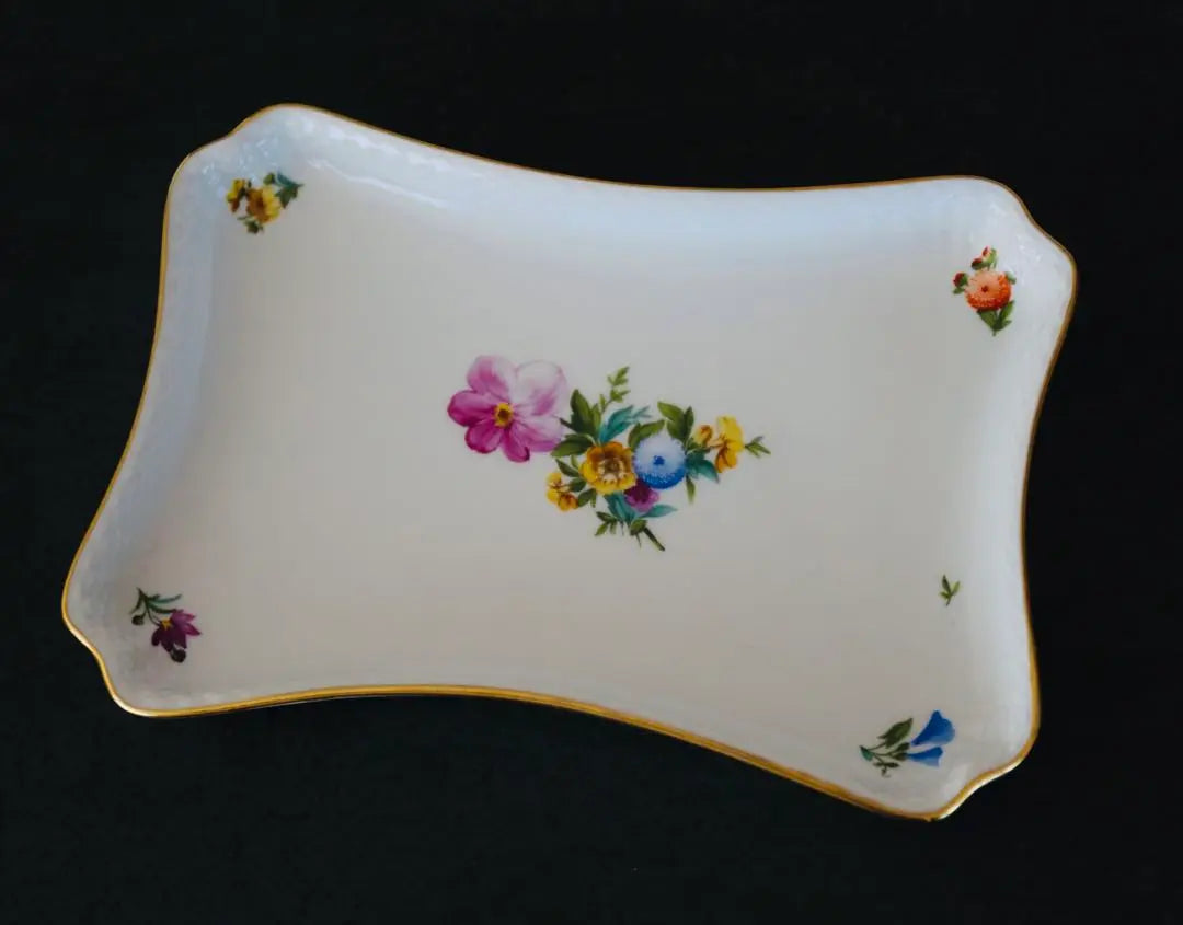 [Rare] Royal Copenhagen Saxon Flower Light Tray