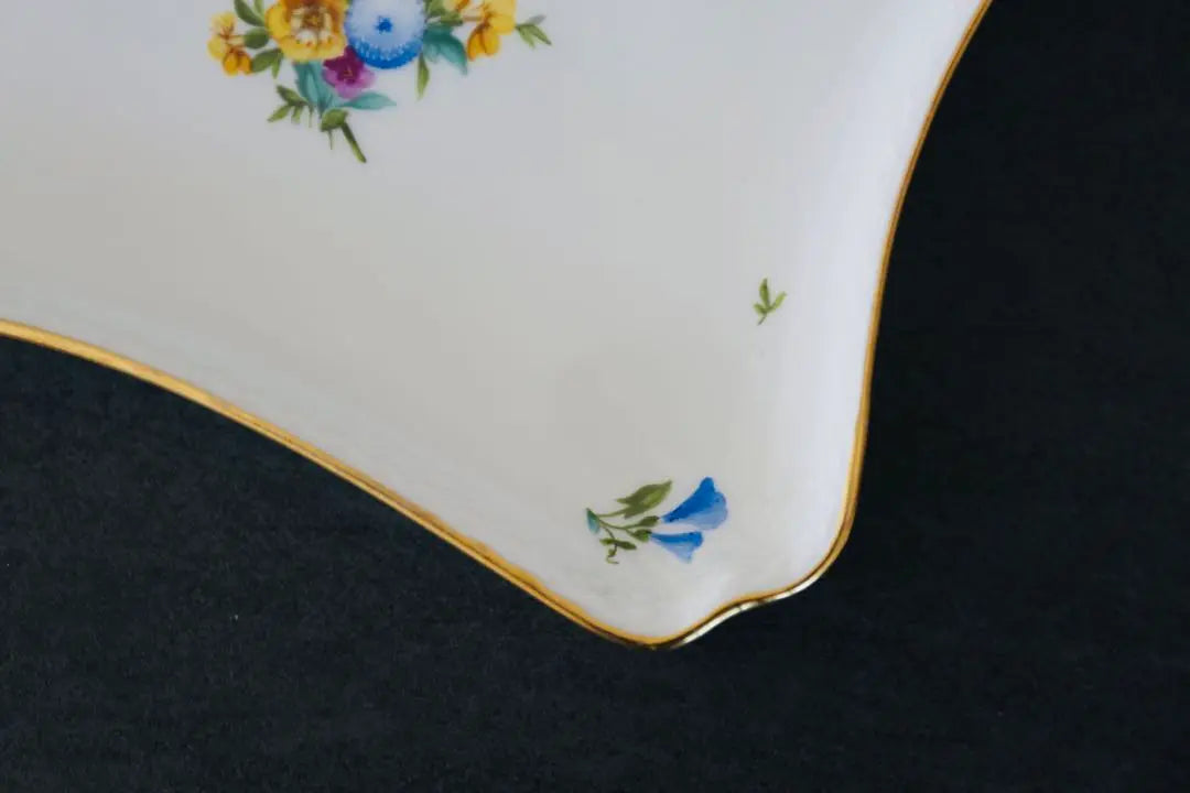 [Rare] Royal Copenhagen Saxon Flower Light Tray