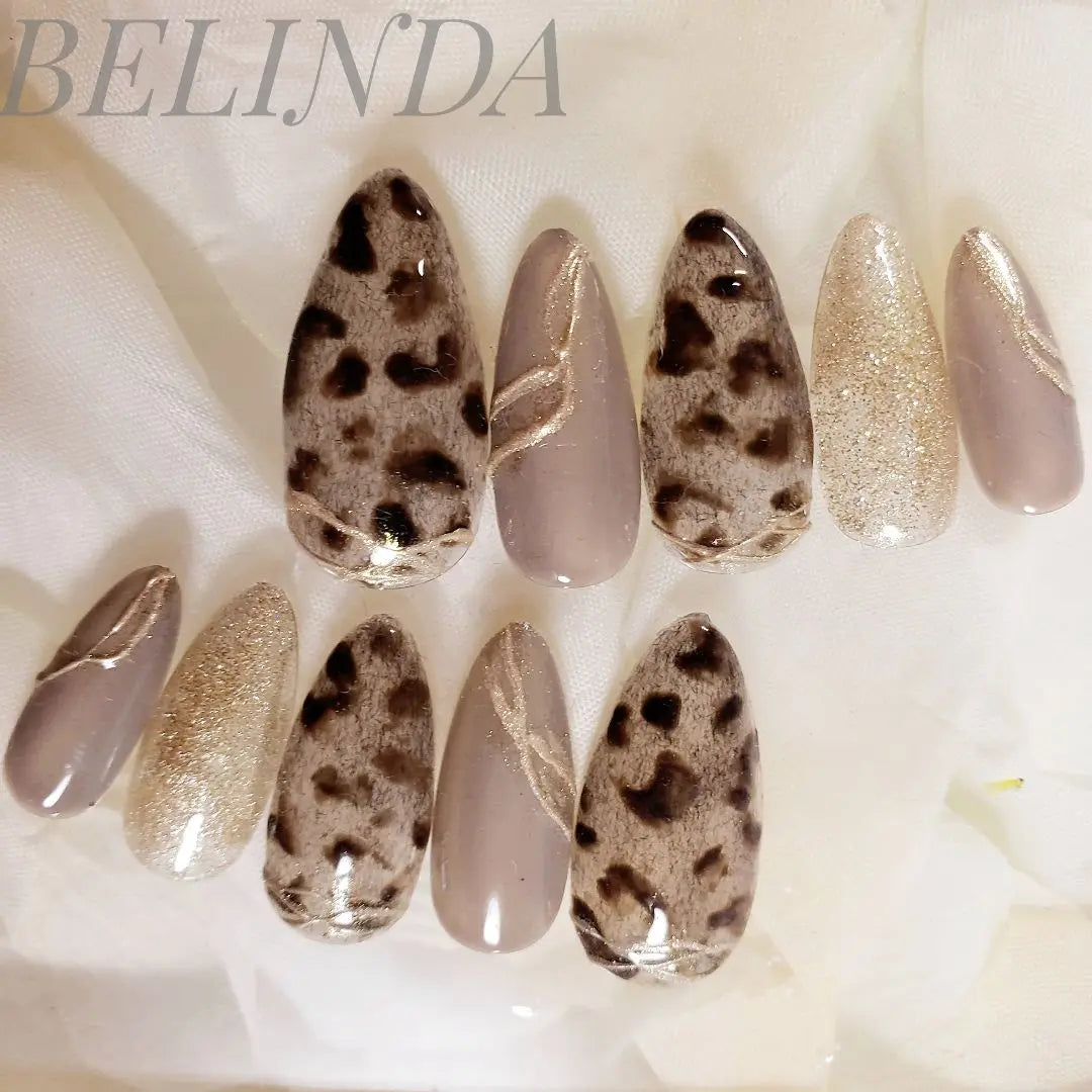 Chip de uñas matiz estampado de leopardo terciopelo otoño invierno Animal leopardo | ネイルチップ ニュアンス ヒョウ柄 ベルベット 秋 冬 アニマル レオパード