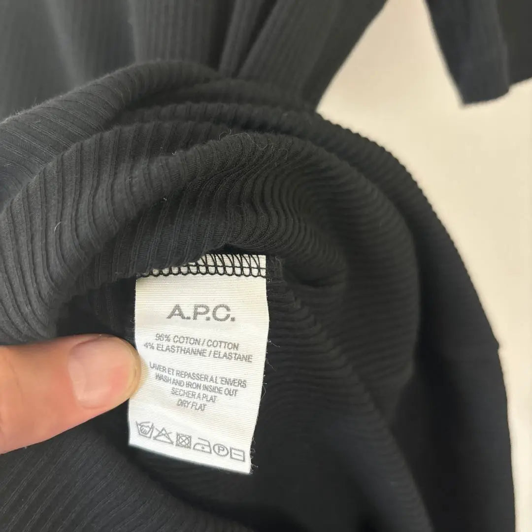 APCAPS Vestido de corte y costura de canalé en algodón negro liso