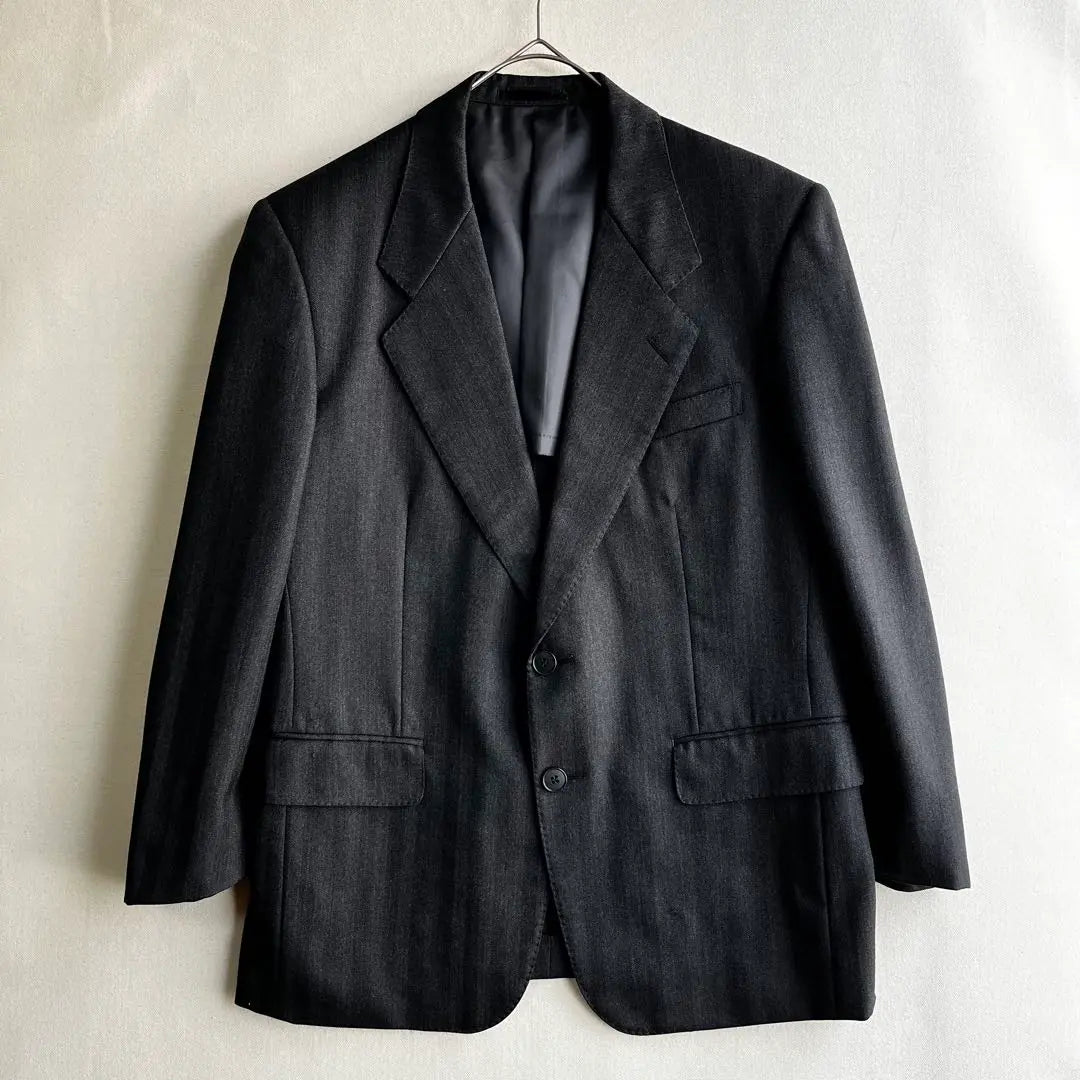 Beautiful condition, made in Japan, Antoniosco men's suit jacket, British fabric, gray