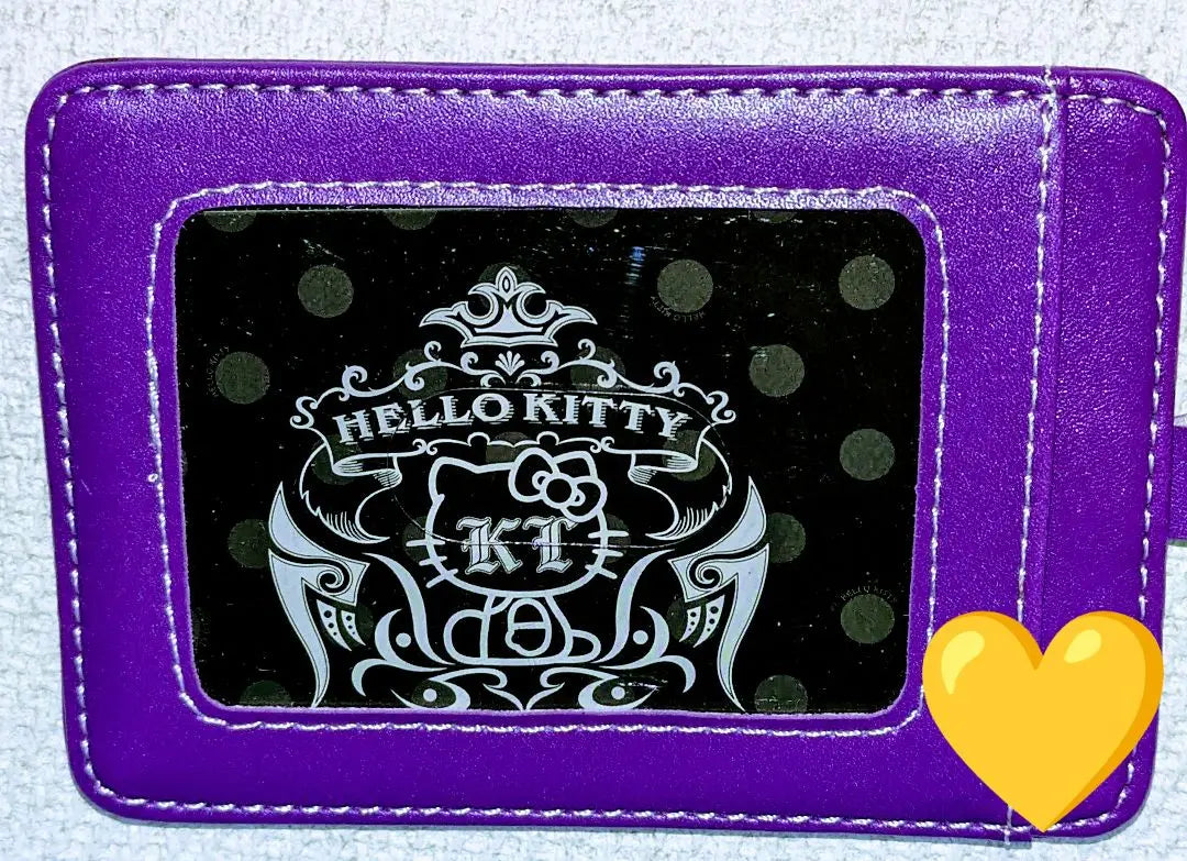 ✿ Beautiful goods ✿ 50th Anniversary Hello Kitty -chan fixed reel regular pass case ✿ New | ✿美品✿５０周年ハローキティーちゃん　固定リール付き　定期入れ　パスケース✿新品