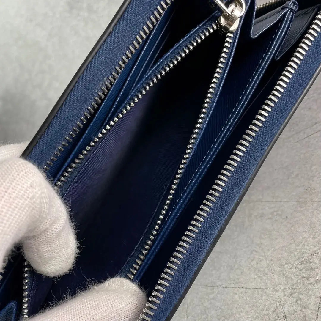 [Extremely beautiful] Prada long wallet embossed triangular logo Saffiano leather navy