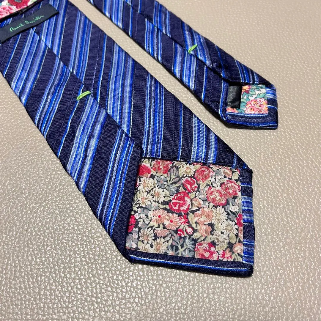 Corbata Paul Smith con rayas y lunares, cuadros, azul marino y estampado floral