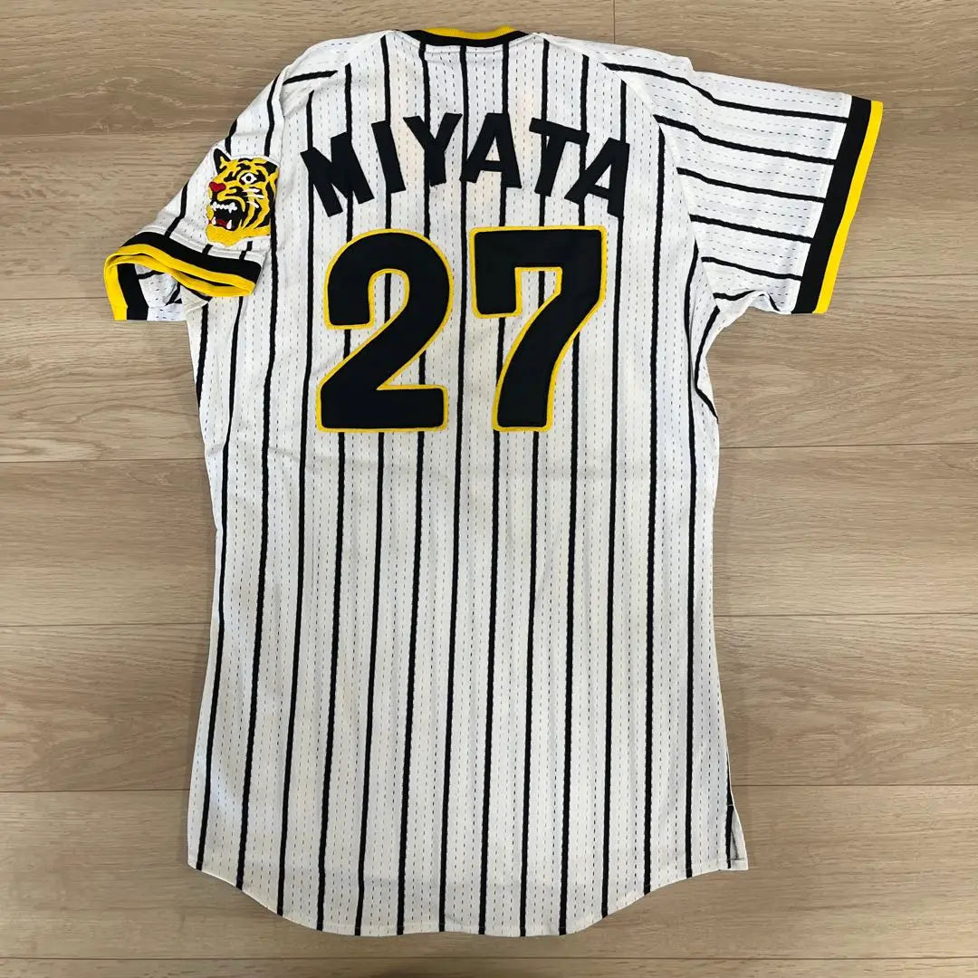 Super rare Hanshin Tigers Miyata Norikei, practical uniform, Kubota Slugger, made by Descente