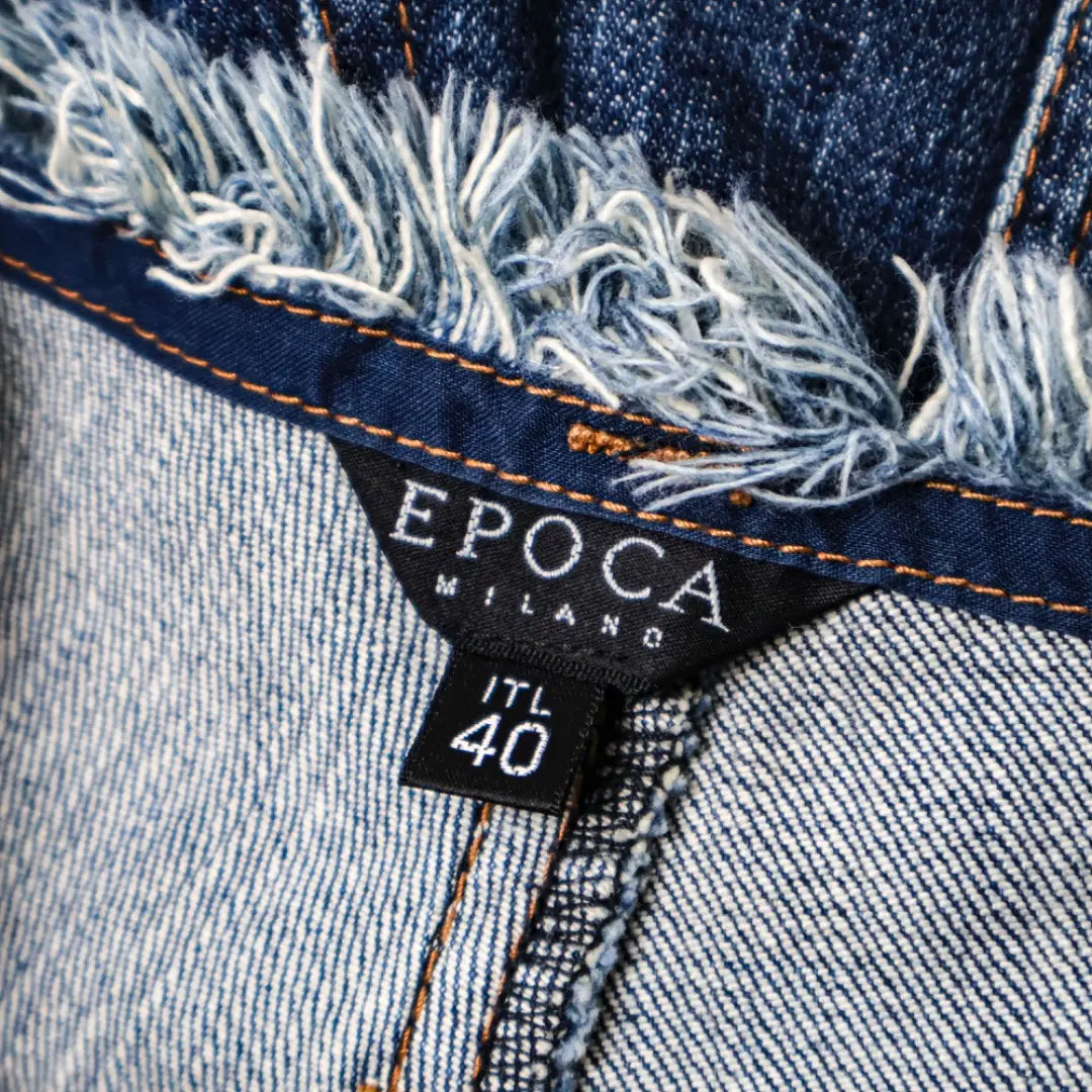 E8786-51◾️Epoca cropped damaged jeans