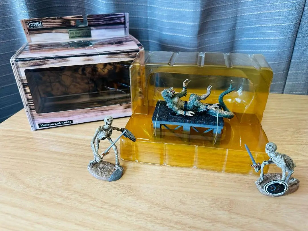 XPLUS Ray Harryhausen Ema Ryu Experiment Table