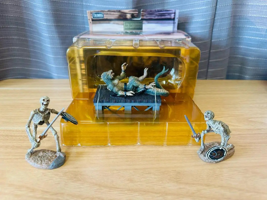 XPLUS Ray Harryhausen Ema Ryu Experiment Table