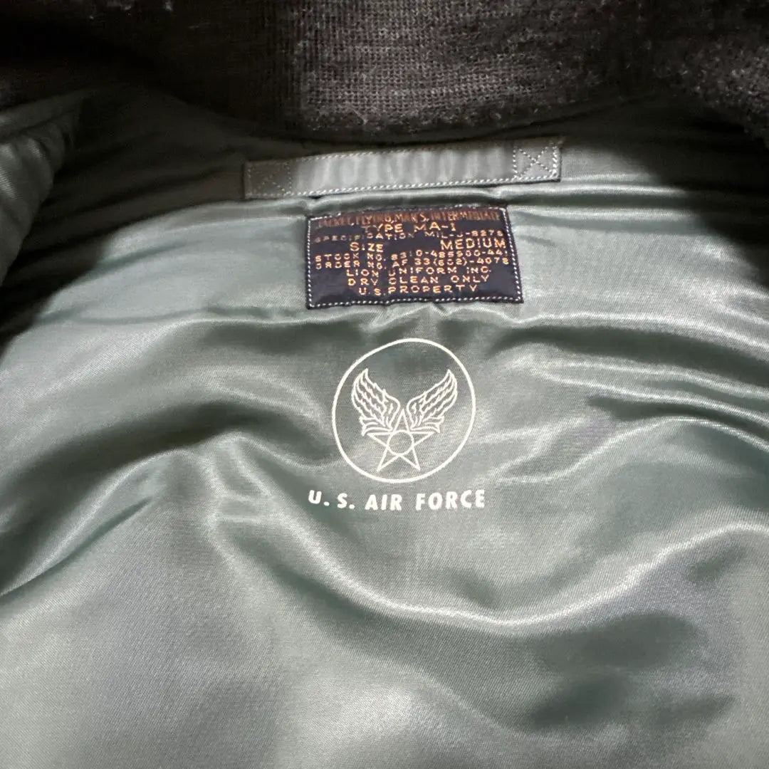 Chaqueta de vuelo MA-1 de Buzz Ricksons, uniforme de león