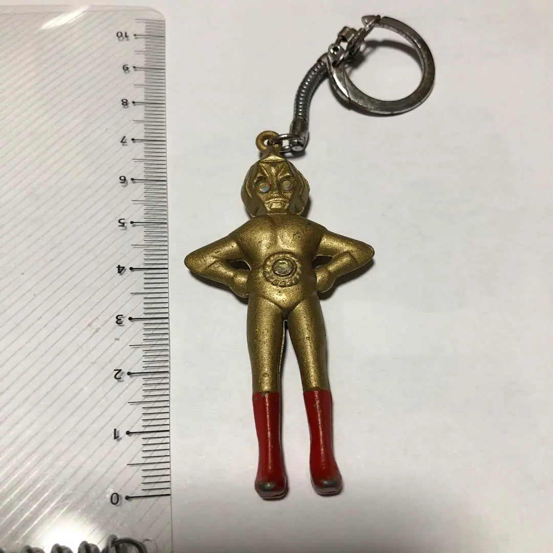 Character-type metal keychain Spectrum Man