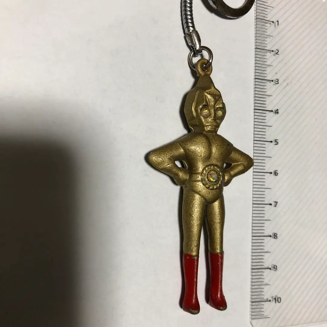 Character-type metal keychain Spectrum Man