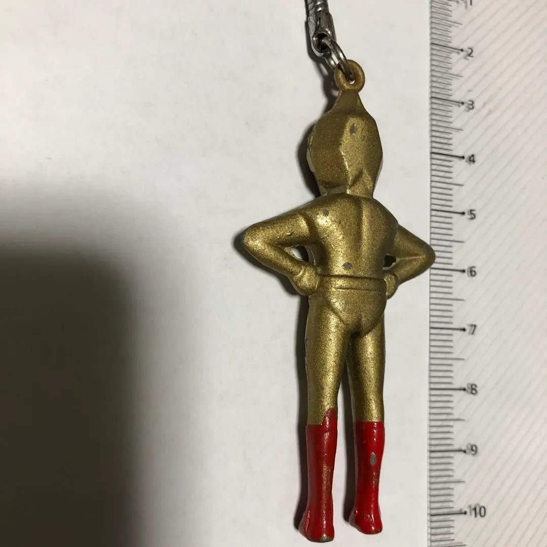 Character-type metal keychain Spectrum Man