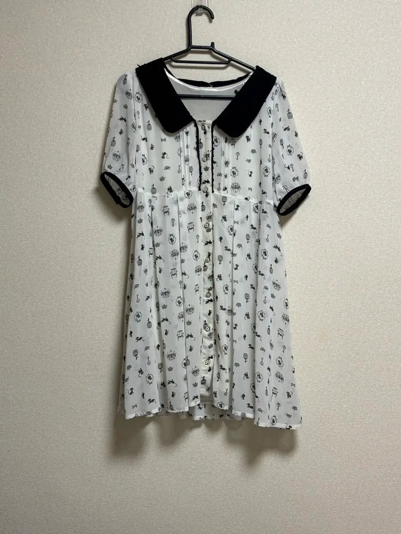 EMSEXCITE Dress White Short Sleeve Black Cat