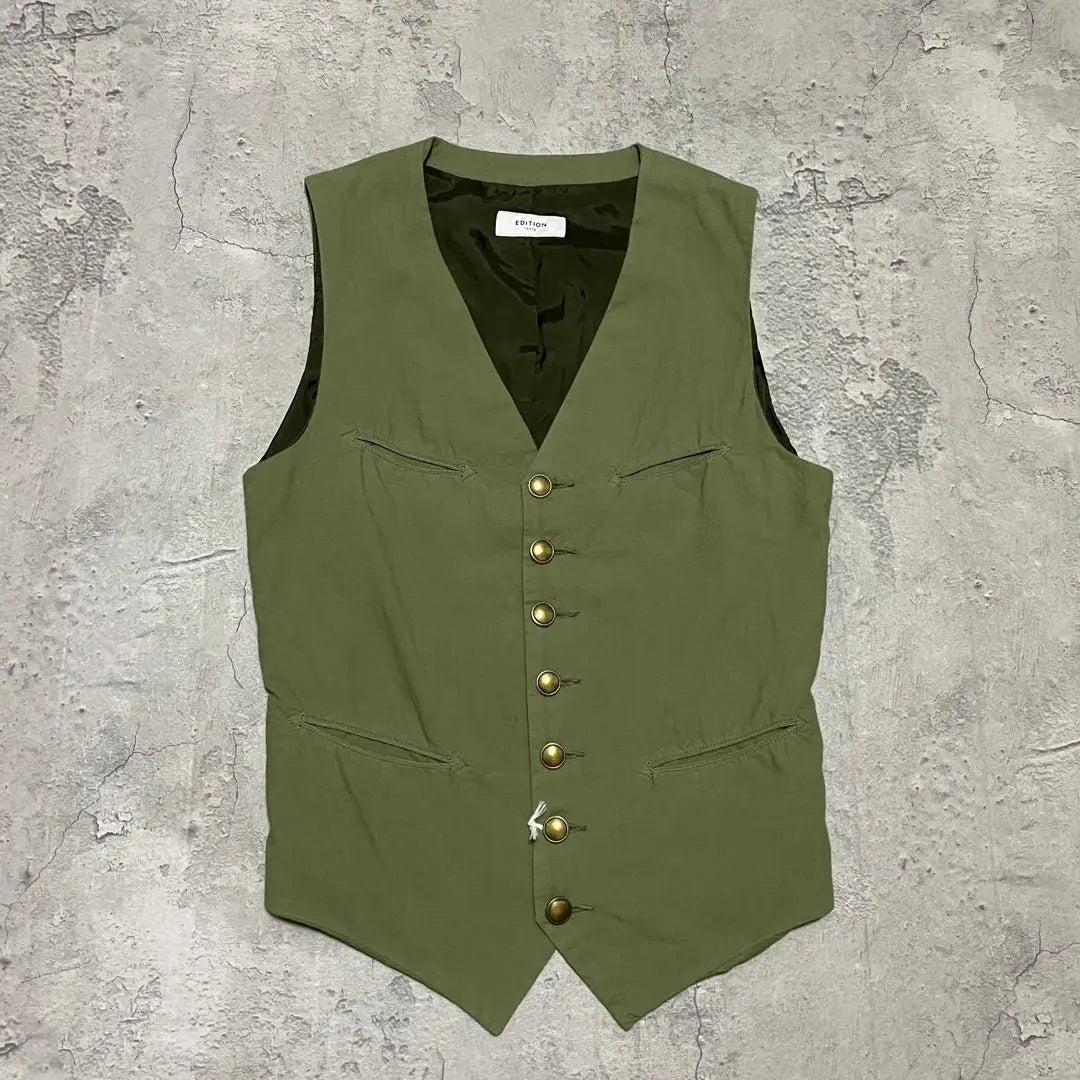 New Regular Price: 19,440 Yen Edition Tomorrowland Vest Jacket