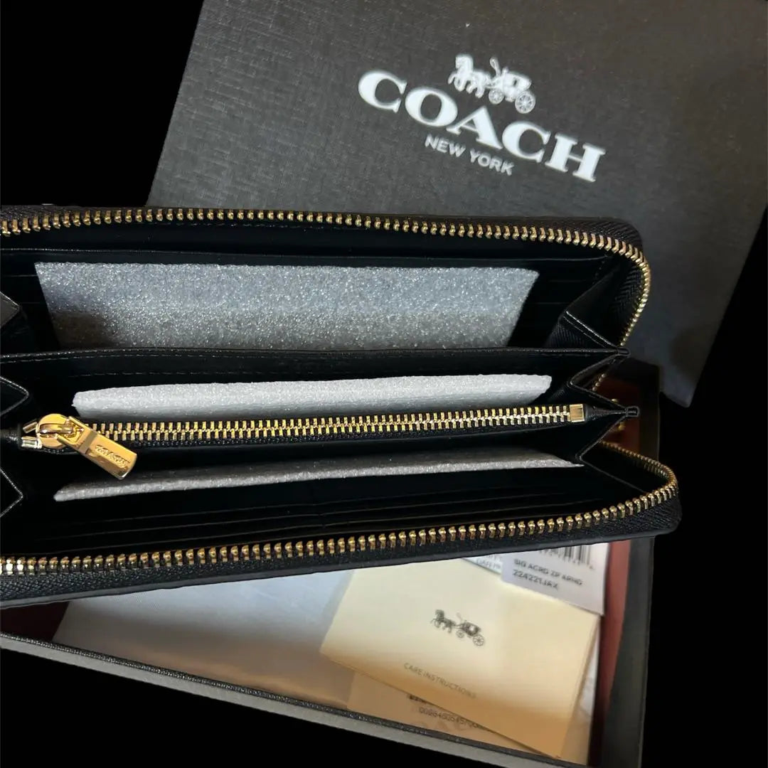 New Coach Long Wallet Python Design Women's