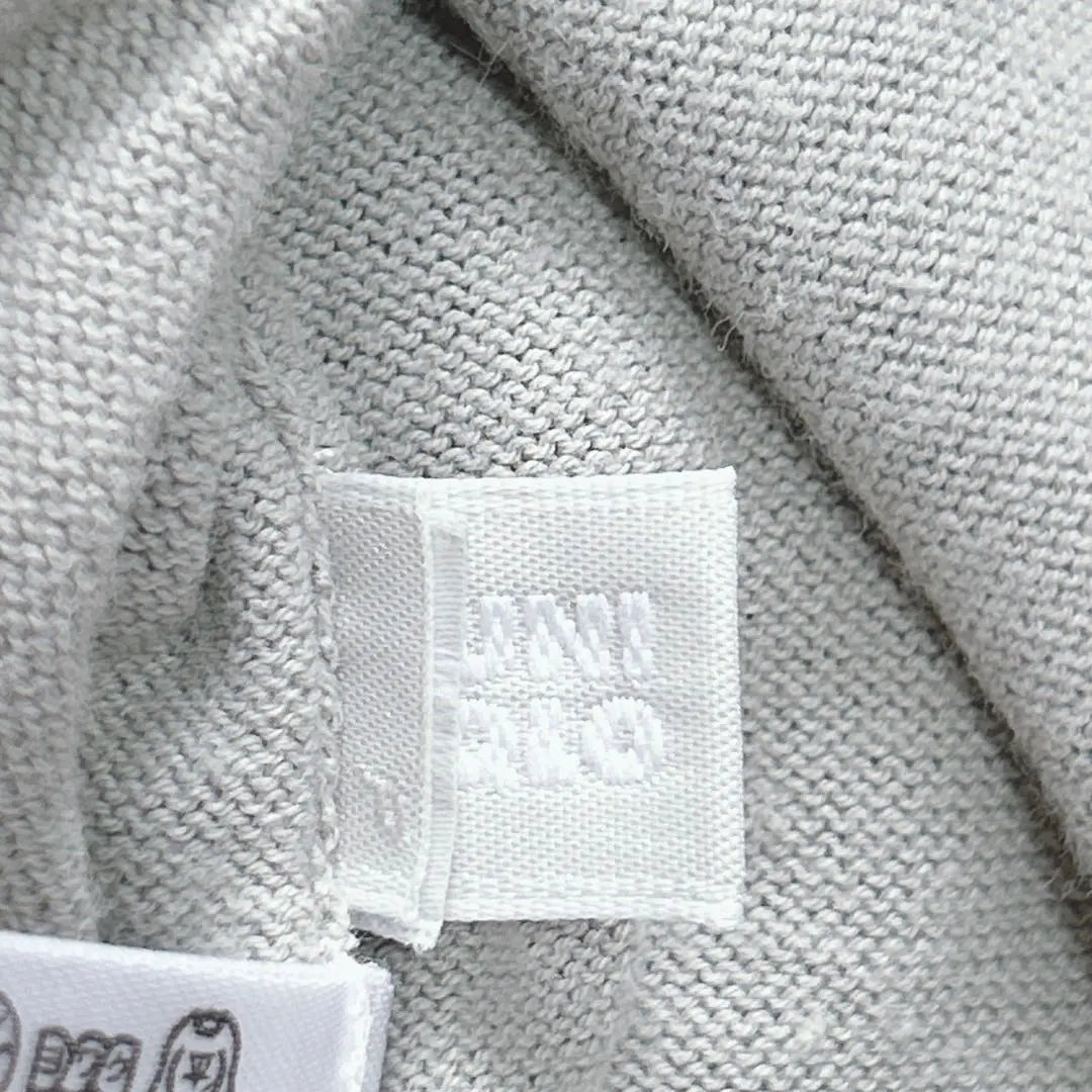 UNIQLO Uniqlo V-neck cardigan long sleeve (M) light gray with a defect