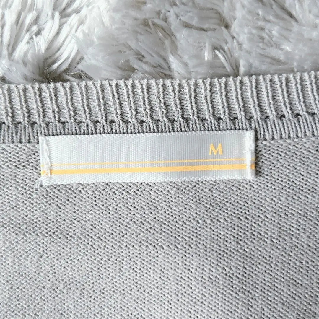 UNIQLO Uniqlo V-neck cardigan long sleeve (M) light gray with a defect