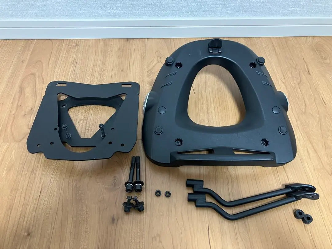 GIVI monolock base general purpose base plate BMW g310gs | GIVI製モノロックベース 汎用ベースプレート BMW g310gs