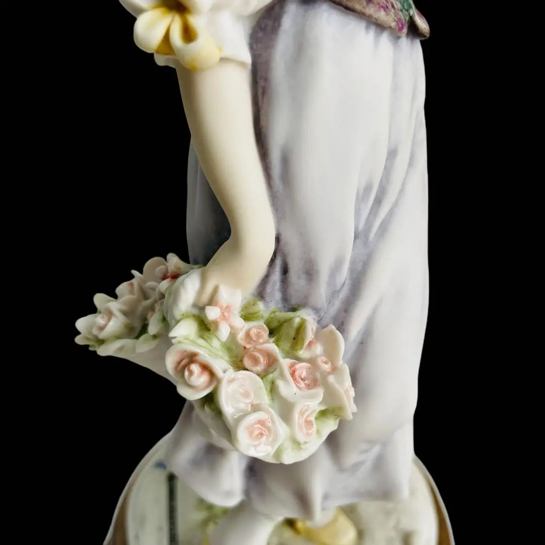 Armani florence Little shepherd with flowers figurine ceramic girl age