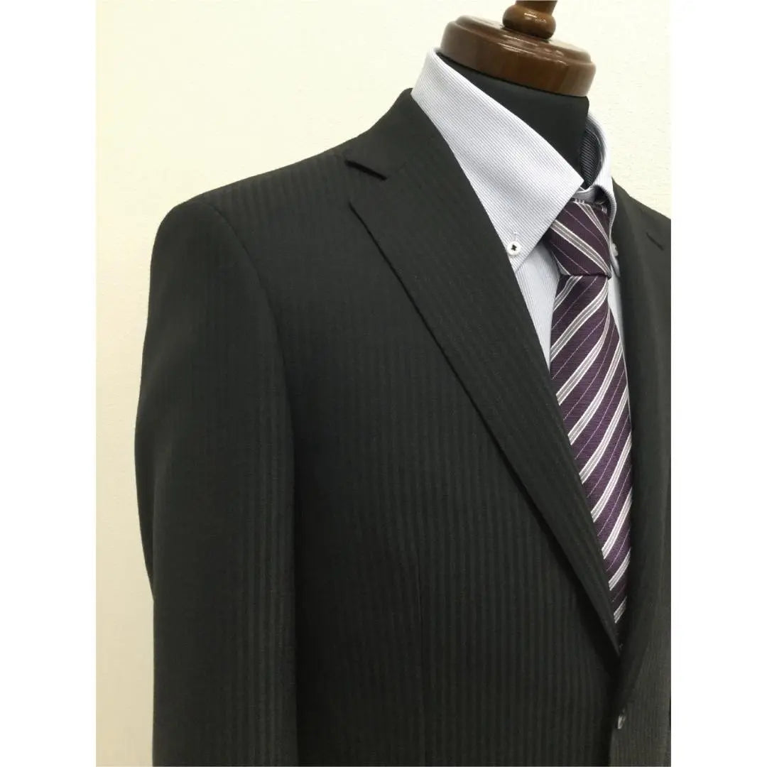 Traje de hombre Black Stripe Business Total Back No Tuck AB6 5871 | メンズスーツ ブラック ストライプ ビジネス 総裏 ノータック AB6 5871