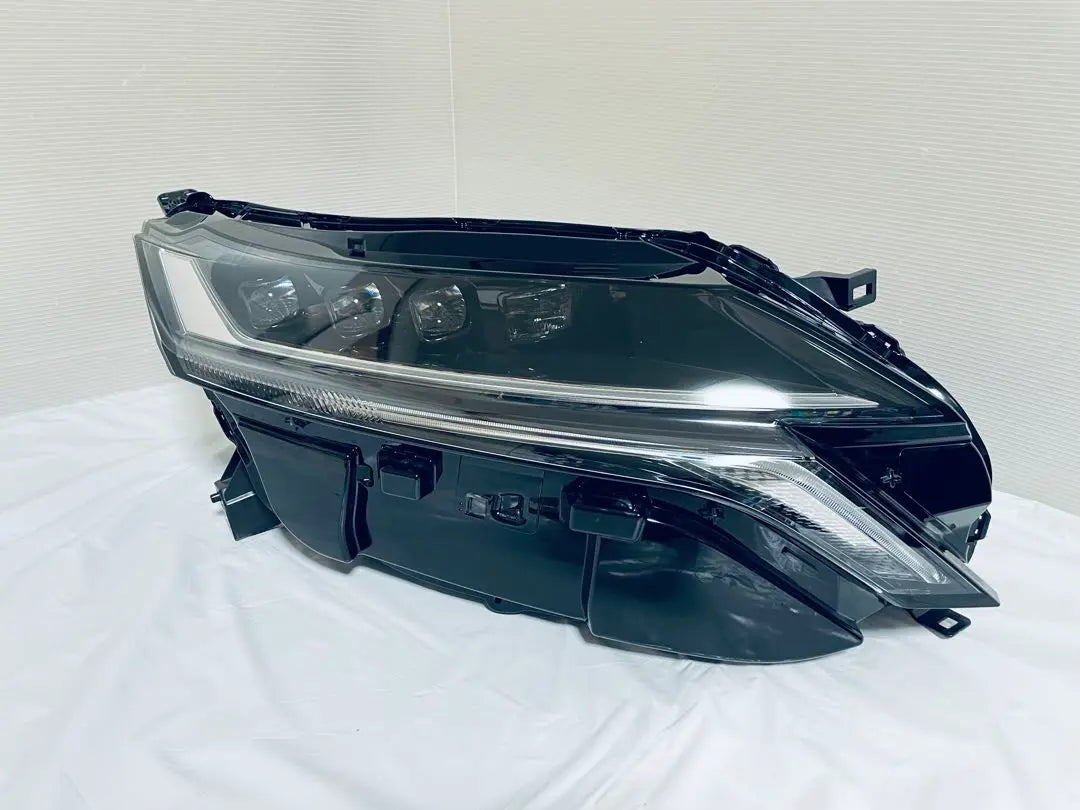 [Good condition] Note Aura E13 Genuine LED Headlight 1994 /702①