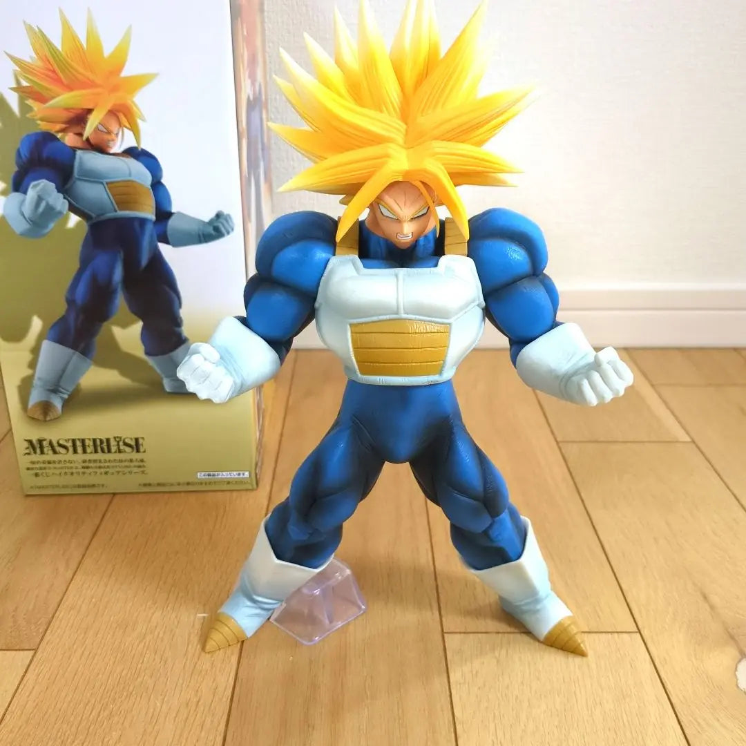 Figura de Dragon Ball Trunks