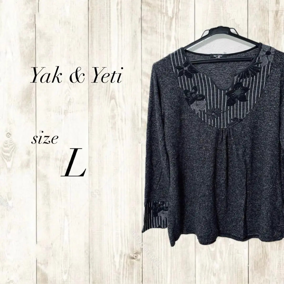 Yak & Yeti Cut and Sew Black Long Sleeve Floral V-neck Tops Women