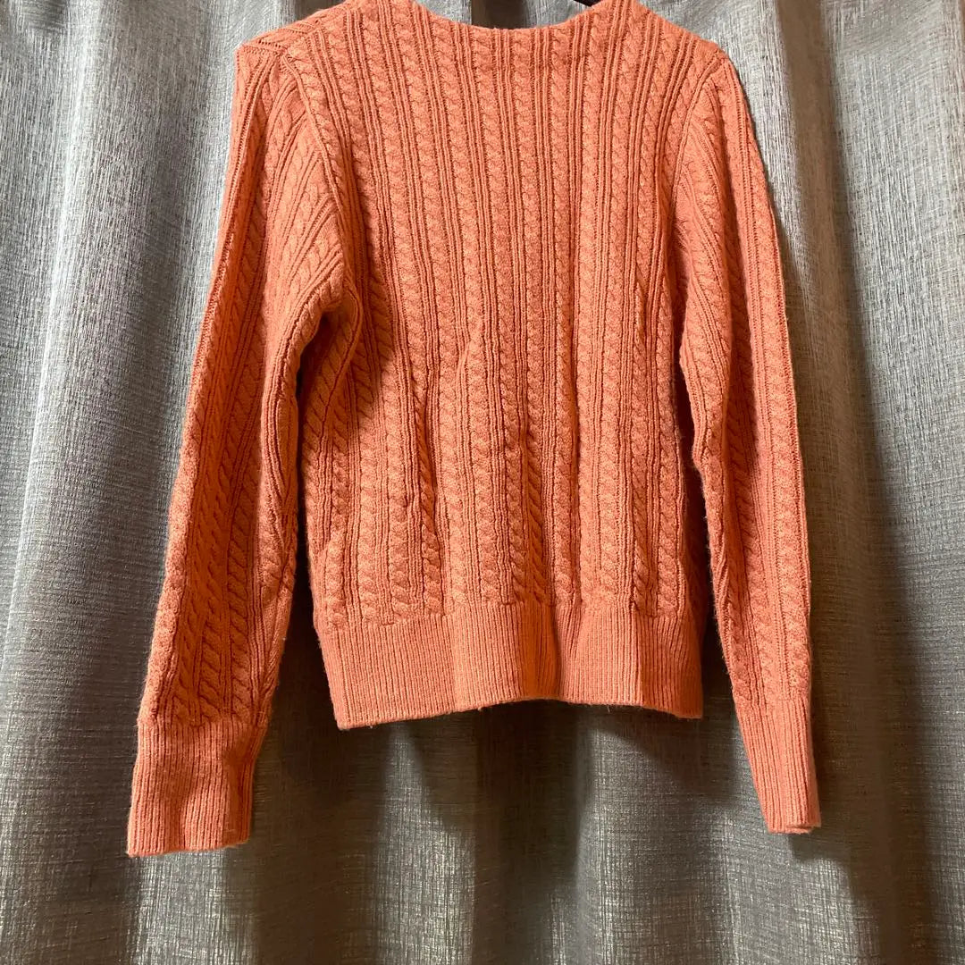 [Sold out item] Pearl-like button cable knit Apricot Bell Maison