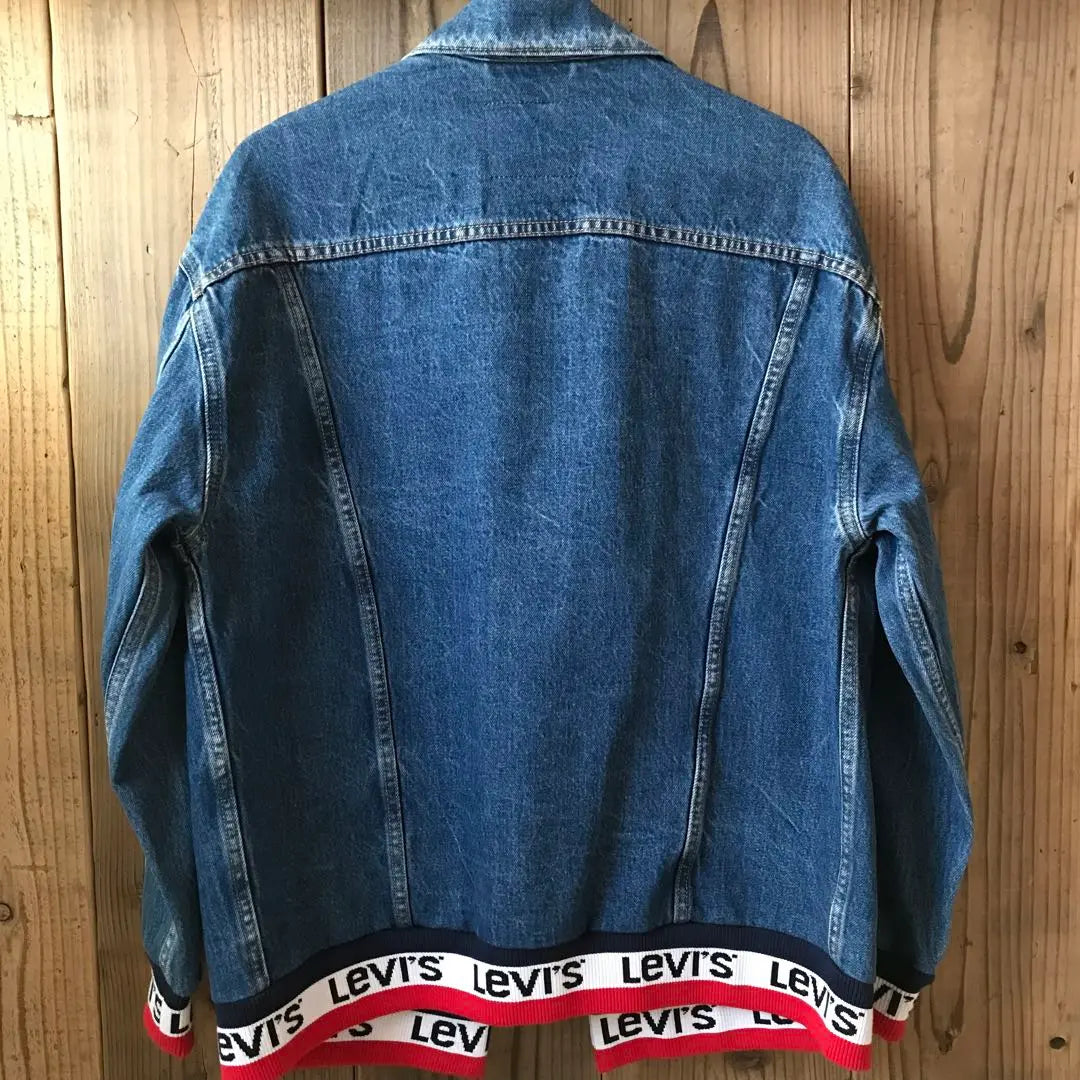 Levi's denim jacket size S