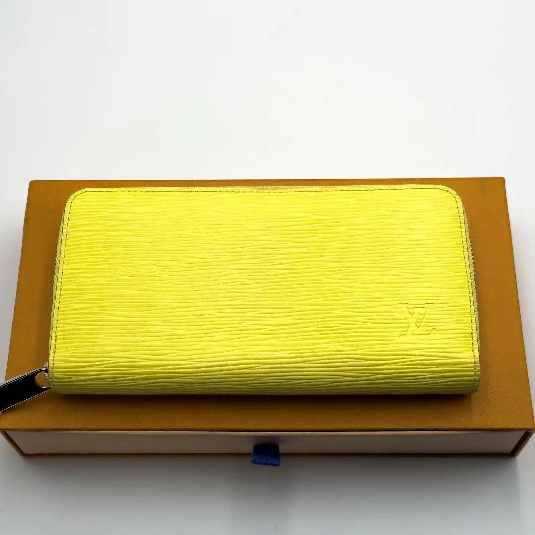 Louis Vuitton [Limited current, top-quality, beautiful item] Epi Yellow Zippy Wallet Long Wallet