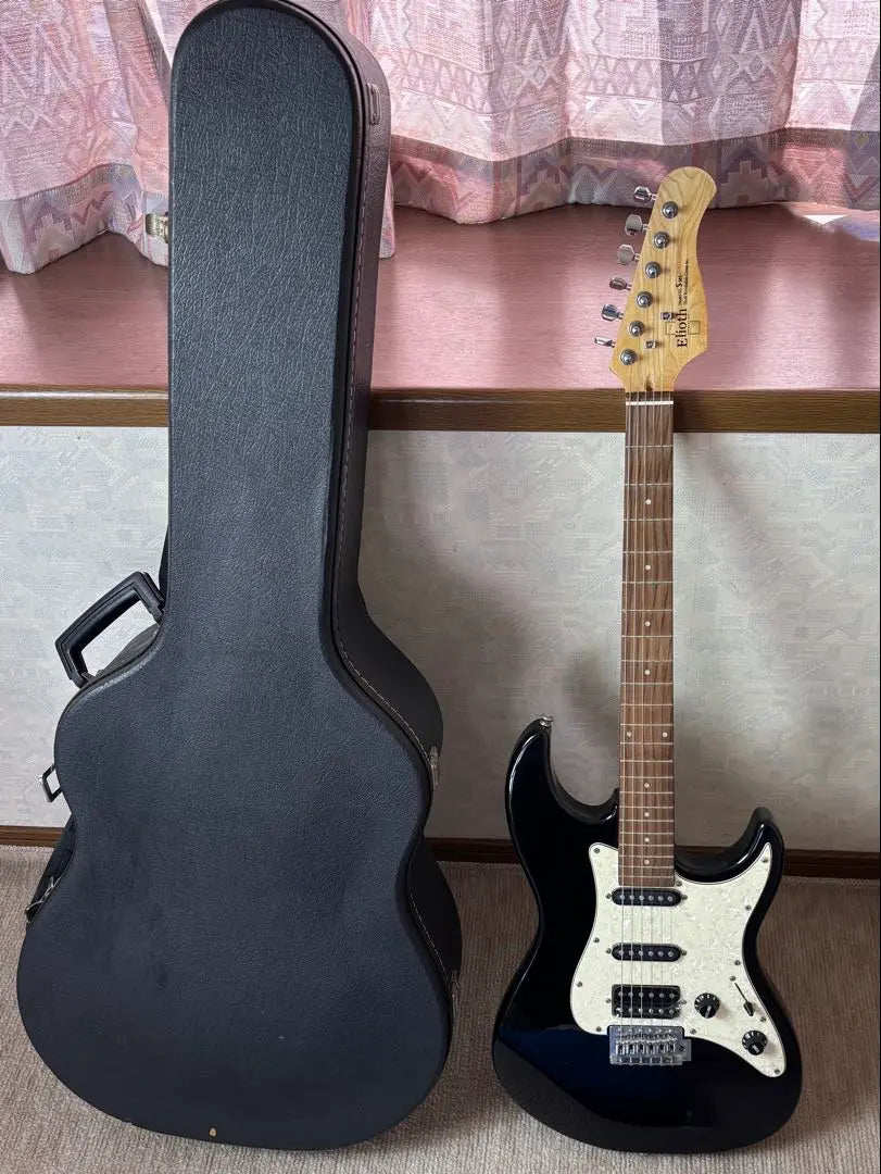 [Guitar] [Good condition] [Good condition] Elioth electric guitar, total length 110cm