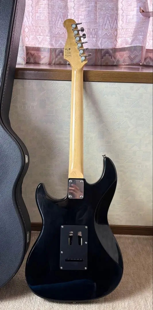 [Guitar] [Good condition] [Good condition] Elioth electric guitar, total length 110cm