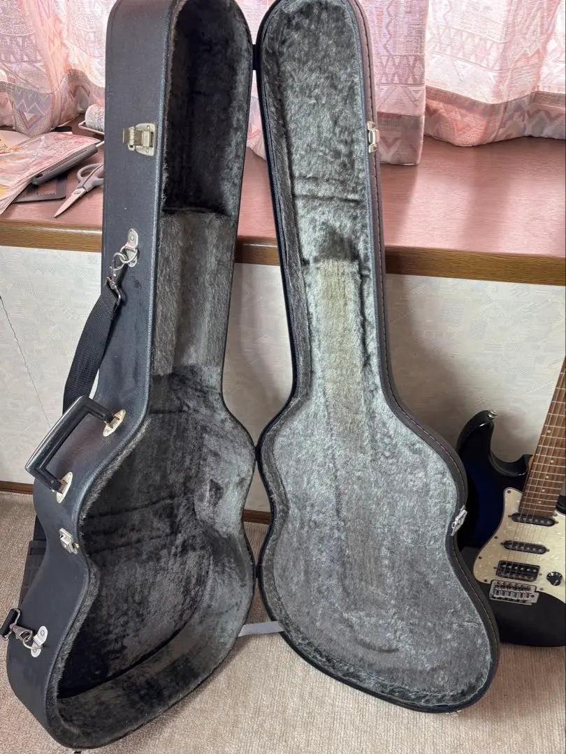 [Guitar] [Good condition] [Good condition] Elioth electric guitar, total length 110cm