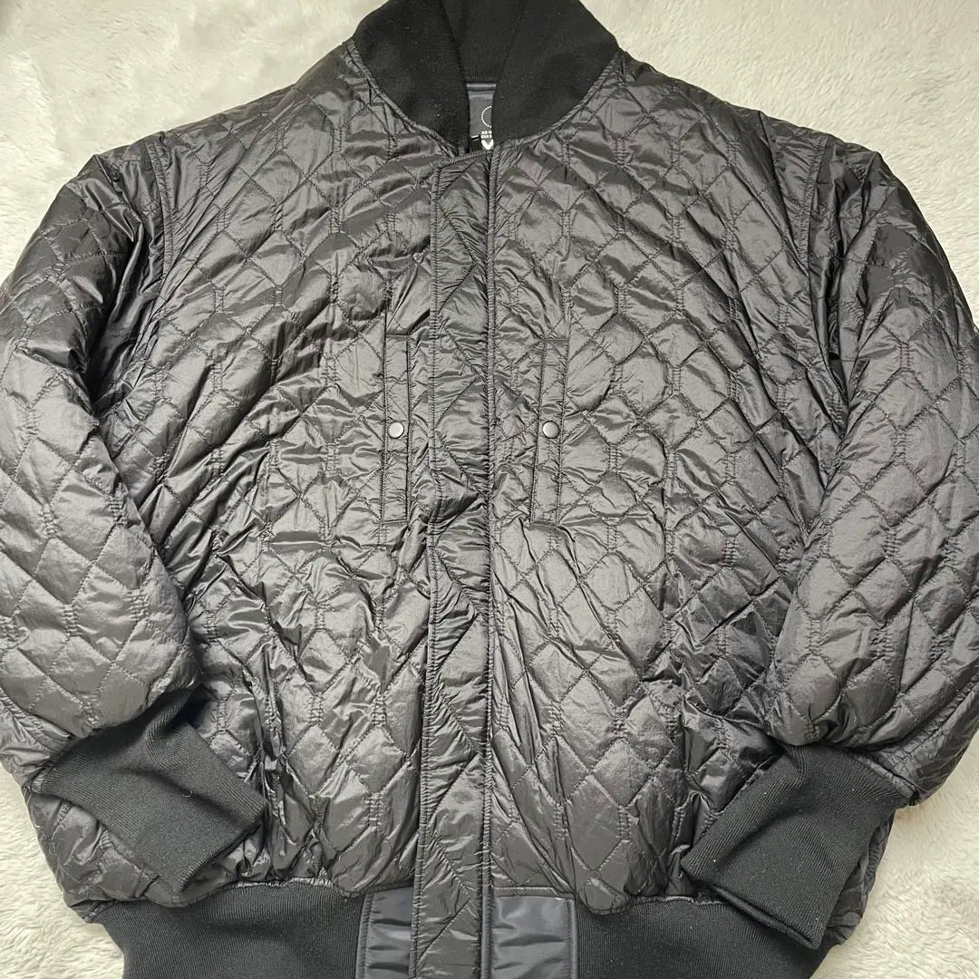 KREVA vistiendo el mismo modelo Y-3 chaqueta bomber adidas | KREVA着用同モデル Y-3 adidas ボンバージャケット