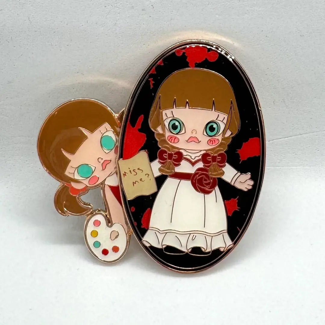 [POPMART] Molly Pin Badge ANNABELLE