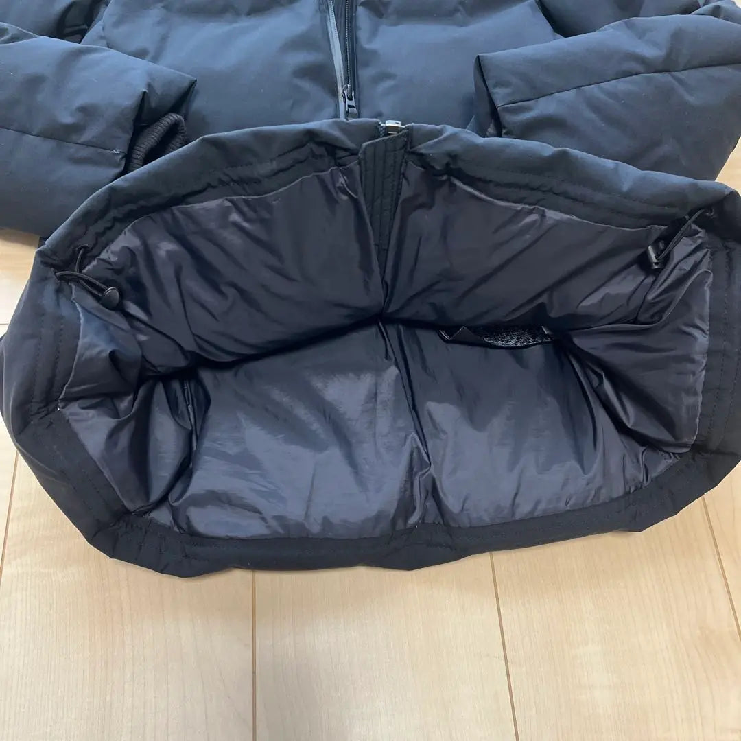 Black seamless down jacket l food