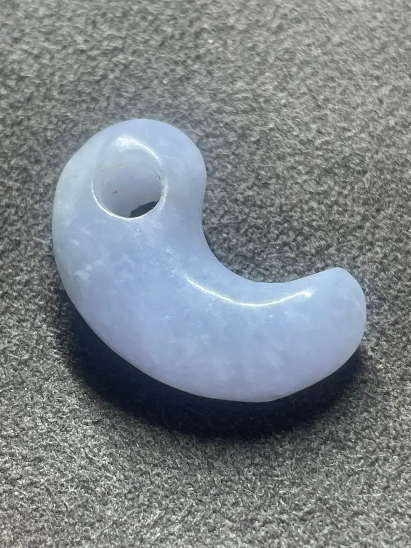 Kofun period jade jade lavender jade exclusive goods | 古墳時代　翡翠製勾玉　ラベンダー翡翠　出土品