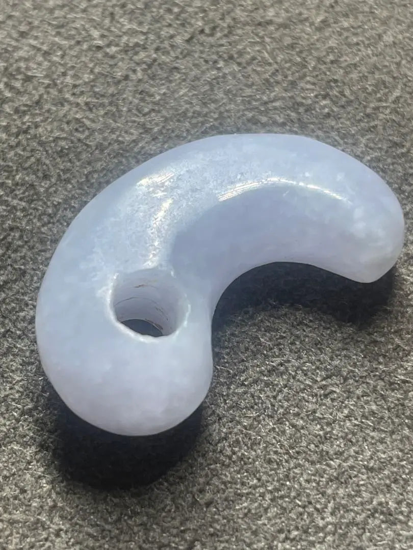 Kofun period jade jade lavender jade exclusive goods | 古墳時代　翡翠製勾玉　ラベンダー翡翠　出土品