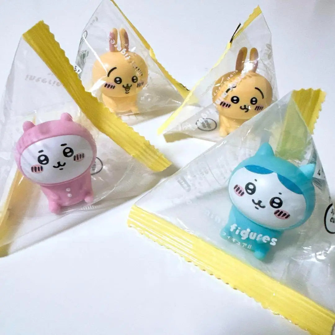 ❤️Chiikawa 4 pieces Interior mini figures Pajamas Rabbits, bulk sale