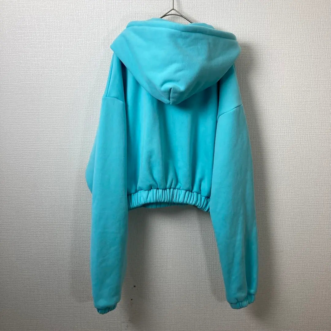 Sudadera corta con capucha limitada Tsukimochi Okinawa n.° 679 #FR2 en color azul Tiffany