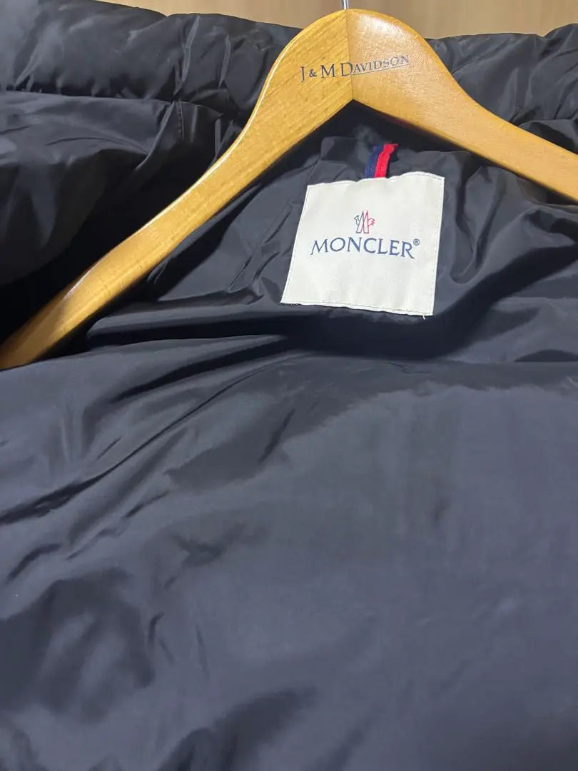 Moncler MONCLER Black Down Jacket Hanger with Cover | モンクレール MONCLER ブラック ダウンジャケット　ハンガー　カバー付き