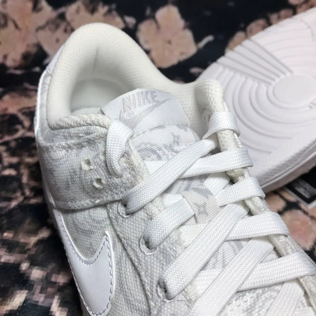 Last 1 point✨ First come, first served‼ ️NIKE✨DUNK LOW✨PAISLEY✨W27cm