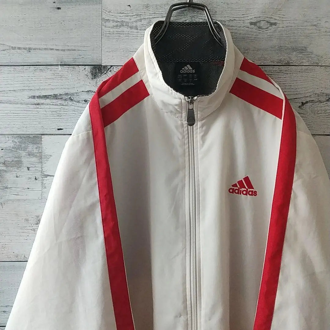 Chaqueta de nailon con logotipo bordado de Adidas de los años 90 en color raro, talla L, color beige claro