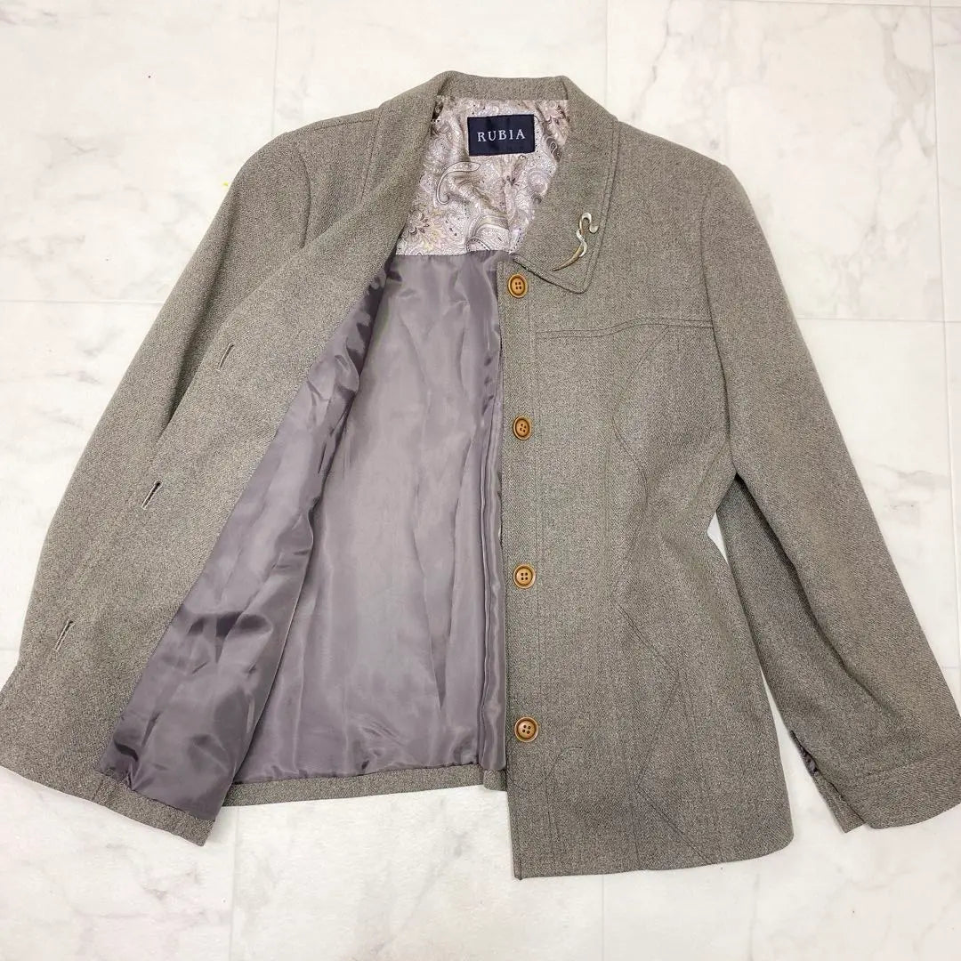 RUBIA Fashionable Jacket [M] With Shoulder Pads, Good Condition, Slender Look, Jacket