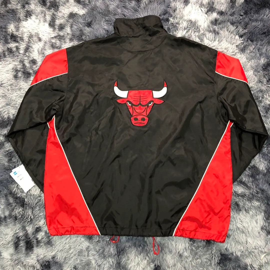 Unused tag included✨NBA Chicago Bulls [XL] Nylon Jacket Big Logo Embroidered