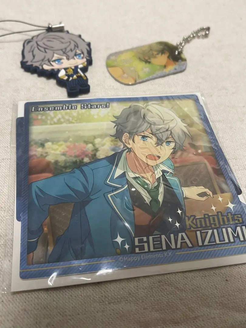 ¡Estrellas del conjunto! Llaveros y pegatinas de Sena Izumi