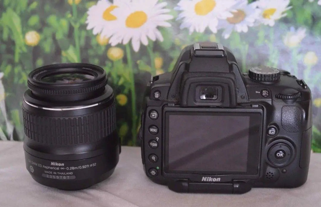 ❤Good condition❤Nikon D5000❤Screen rotates❤Selfie OK❤Smartphone transfer❤