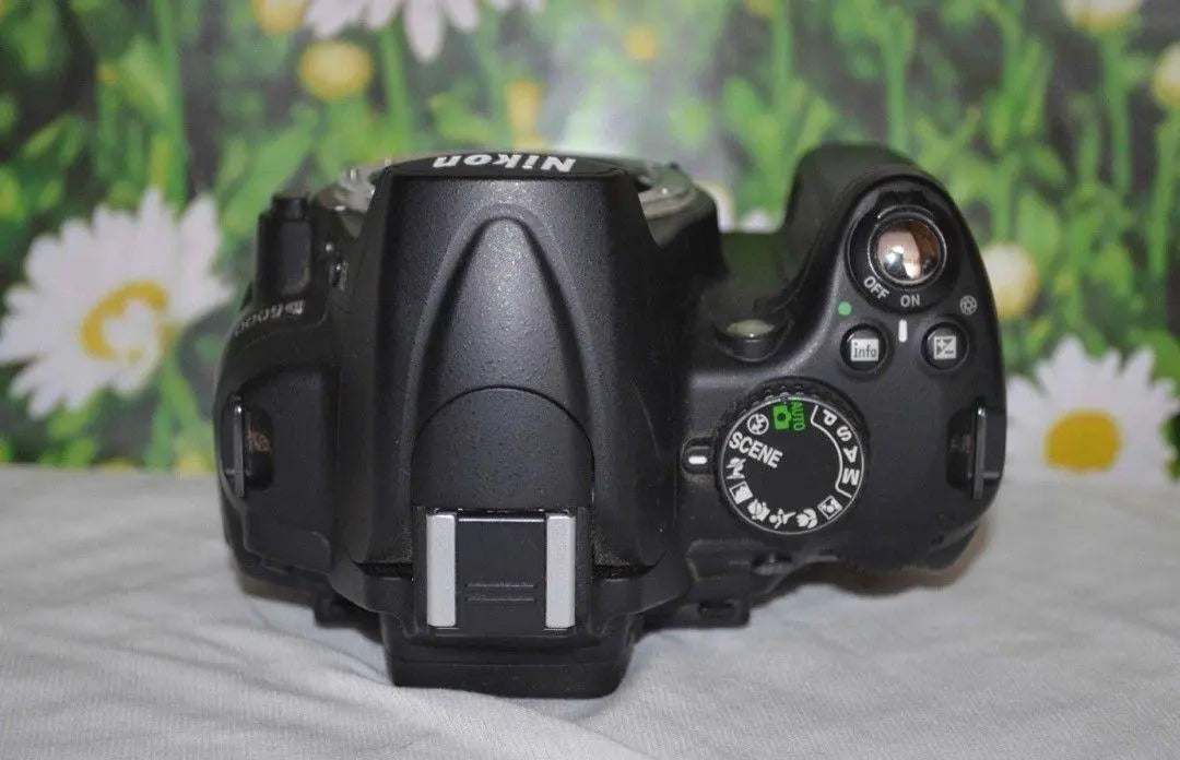 ❤Good condition❤Nikon D5000❤Screen rotates❤Selfie OK❤Smartphone transfer❤